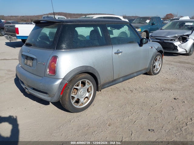 2002 MINI COOPER S WMWRE33432TD54749 Photo 3