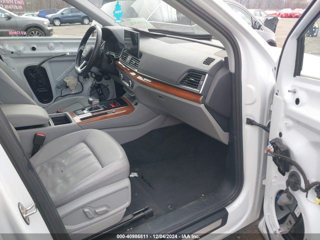 WA1BAAFY0M2127103 Audi Q5 Premium Plus 45 Tfsi Quattro S Tronic