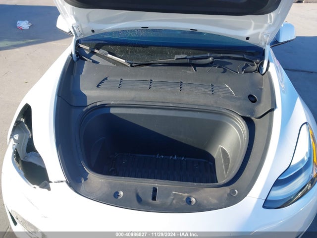 2021 TESLA MODEL Y 5YJYGDEE1MF285583 Photo 9