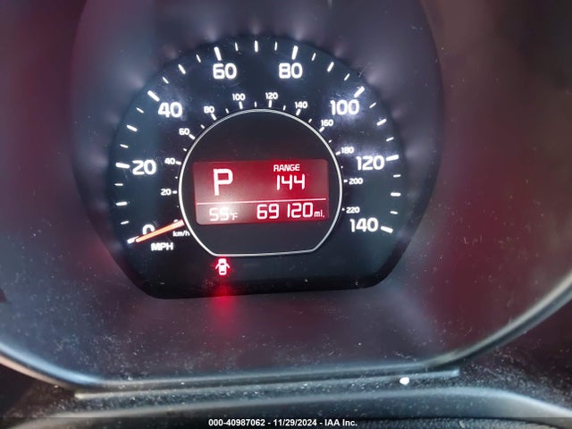 KIA Soul 2018 KNDJN2A22J7600027 Image 16