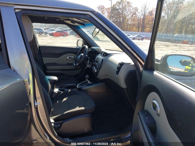 KIA Soul 2018 KNDJN2A22J7600027 Image 5