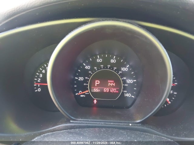 KIA Soul 2018 KNDJN2A22J7600027 Image 7