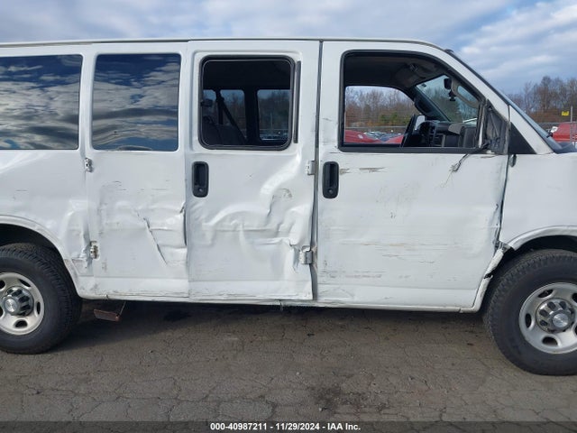 1GAZGMFG4J1168551 Chevrolet Express 3500 Lt
