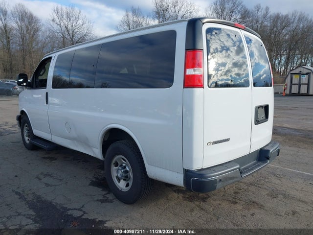 1GAZGMFG4J1168551 Chevrolet Express 3500 Lt