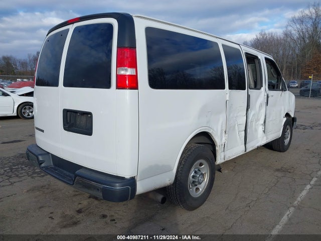 1GAZGMFG4J1168551 Chevrolet Express 3500 Lt