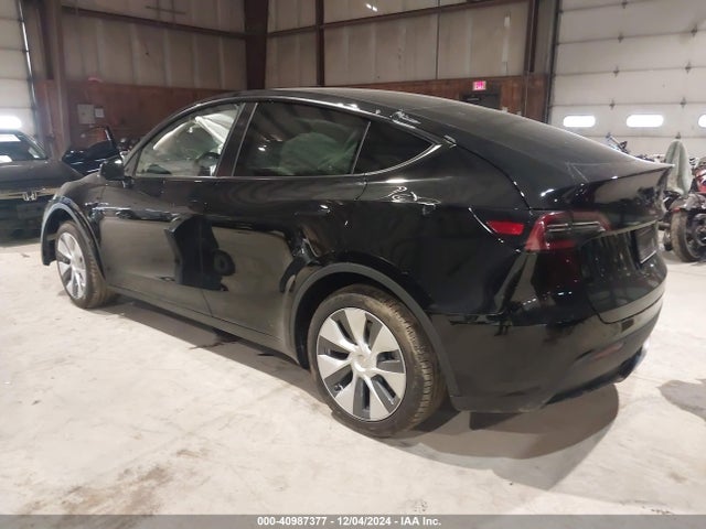 2023 TESLA MODEL Y 7SAYGDEEXPA187088 Photo 2