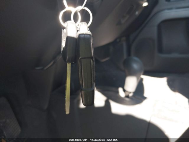 3GCUKPEC9JG565920 Chevrolet Silverado 1500 Custom