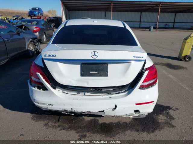 WDDZF4KB2HA019799 Mercedes-Benz E 300 4matic