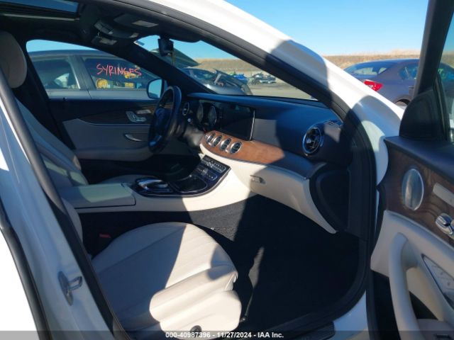 WDDZF4KB2HA019799 Mercedes-Benz E 300 4matic