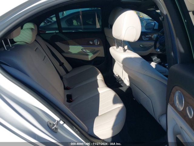 WDDZF4KB2HA019799 Mercedes-Benz E 300 4matic
