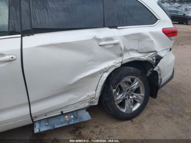 5TDDZRFHXKS948589 Toyota Highlander Limited