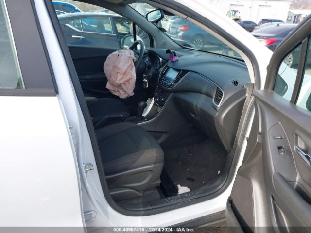 KL7CJNSB8HB260617 Chevrolet TRAX LS