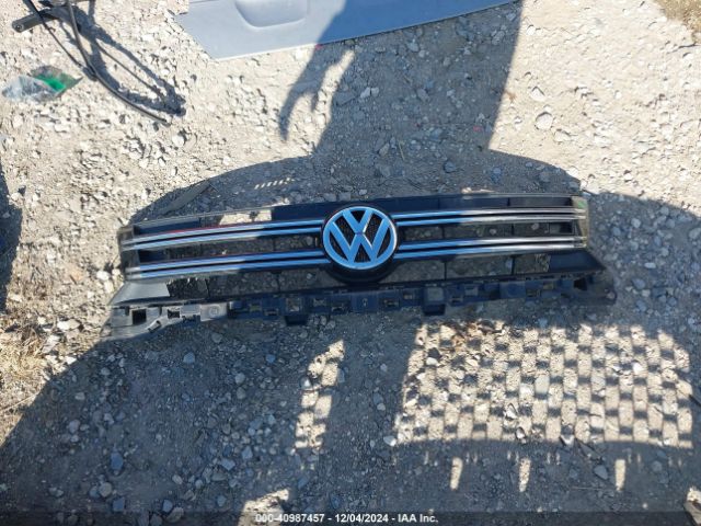 WVGSV7AX3HK019796 Volkswagen Tiguan 2.0t Wolfsburg Edition