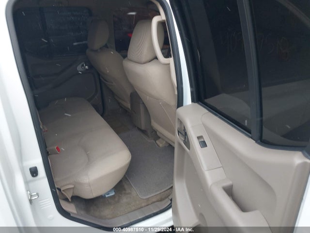 Nissan Frontier Sv 2017 1N6DD0EV6HN701292 Image 8