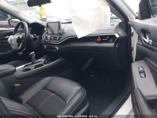 1N4BL4CW3NN303281 Nissan Altima Sr Intelligent Awd