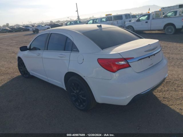 Chrysler 200 LX 2014 1C3CCBAB3EN145337 Image 3