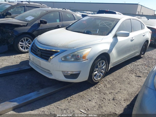 Nissan Altima 2.5 S 2014 1N4AL3APXEN258910 Image 2