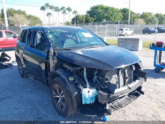Toyota Highlander Le 2019 5TDZARFHXKS061622 Image 19