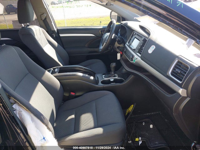 Toyota Highlander Le 2019 5TDZARFHXKS061622 Image 5