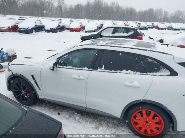 SADCZ2EEXLA619338 Jaguar F-pace Svr P550 Awd Automatic
