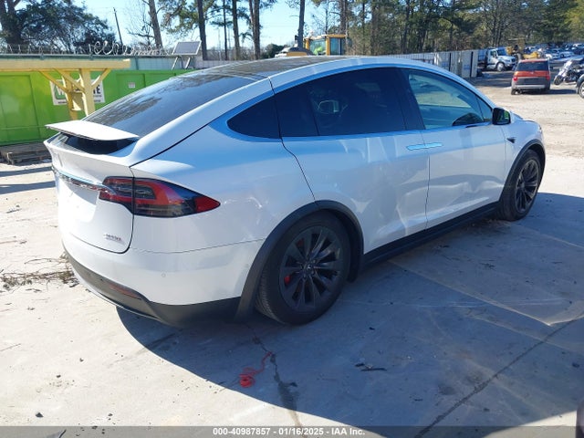 2017 TESLA MODEL X 5YJXCDE45HF035770 Photo 3