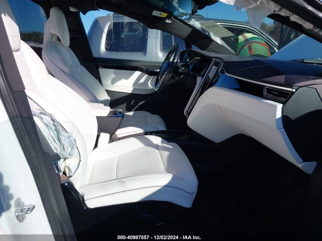 2017 TESLA MODEL X 5YJXCDE45HF035770 Photo 4
