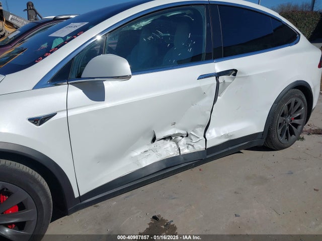 2017 TESLA MODEL X 5YJXCDE45HF035770 Photo 5