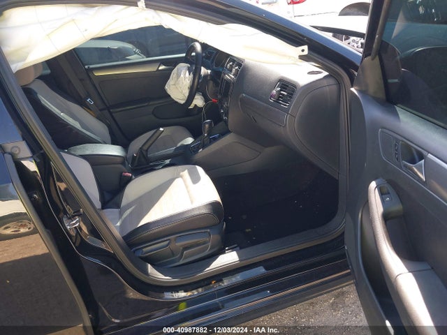 3VWD17AJ7GM240861 Volkswagen Jetta 1.8t Sport