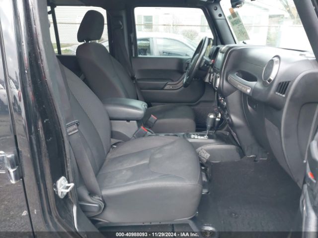 1C4HJWDGXHL545711 Jeep Wrangler Unlimited Sport 4x4