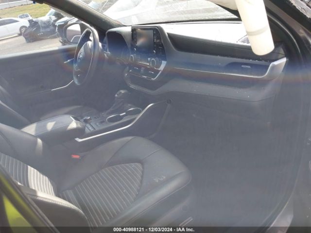 5TDLZRBH2NS218214 Toyota Highlander Xse