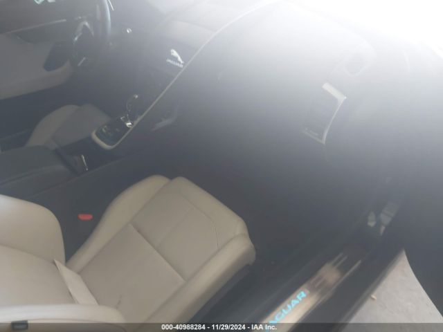 2023 JAGUAR F-TYPE SAJDD1EE4PCK80533 Photo 4