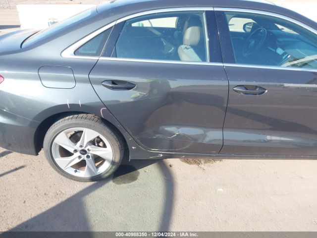 WAUGUDGY2NA079014 Audi 40 tfsi