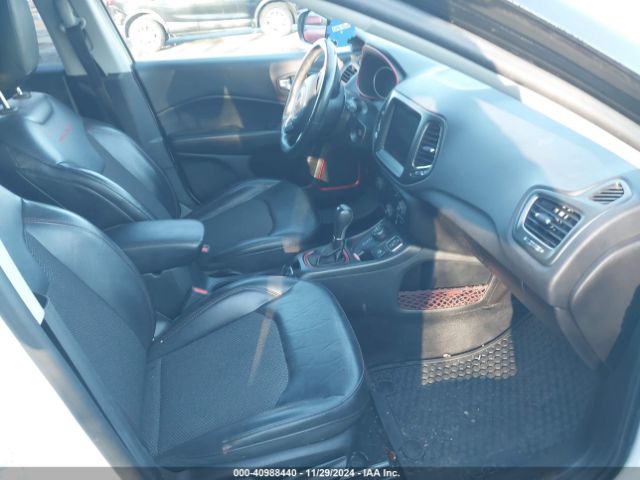 3C4NJDDB2JT417615 Jeep Compass Trailhawk 4x4