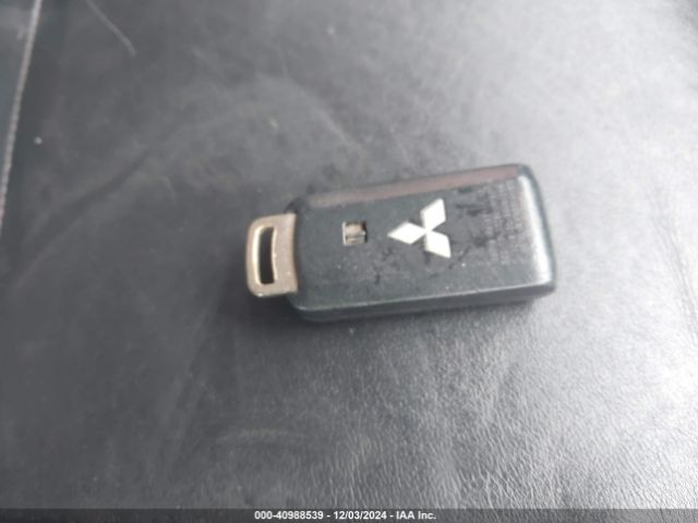 JA4AZ3A32KJ001422 Mitsubishi Outlander Sel
