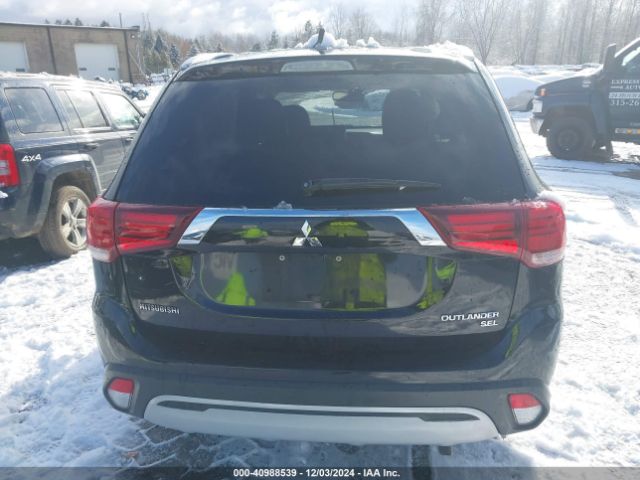 JA4AZ3A32KJ001422 Mitsubishi Outlander Sel