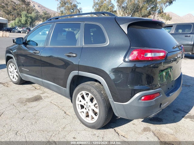 1C4PJLABXGW275587 Jeep Cherokee Sport