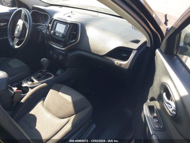 1C4PJLABXGW275587 Jeep Cherokee Sport