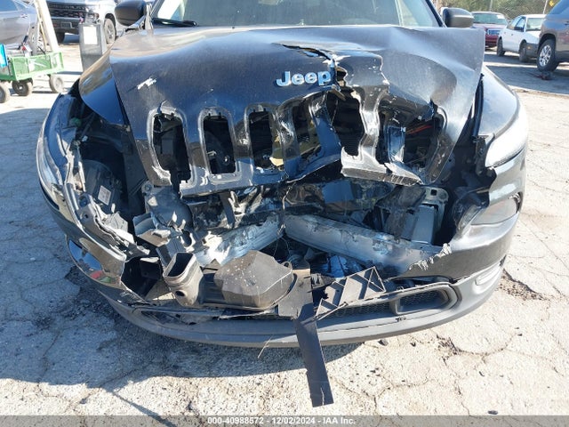 1C4PJLABXGW275587 Jeep Cherokee Sport