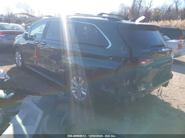 5TDJSKFC9RS140067 Toyota SIENNA XLE