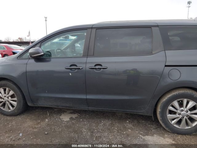 KNDMB5C12F6040647 KIA SEDONA LX