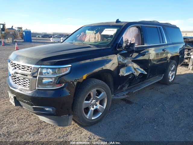 Chevrolet Suburban Lt 2017 1GNSCHKC4HR231696 Image 2