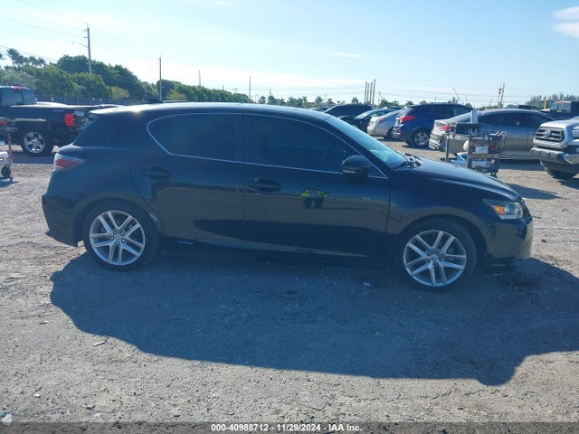 Lexus CT 200H 2015 JTHKD5BHXF2227544 Image 13