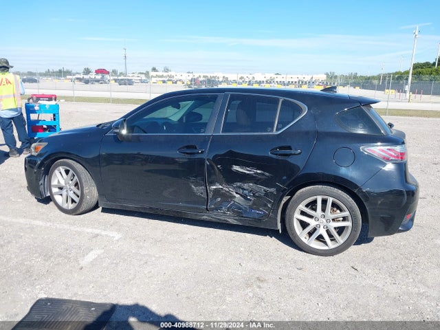 Lexus CT 200H 2015 JTHKD5BHXF2227544 Image 14