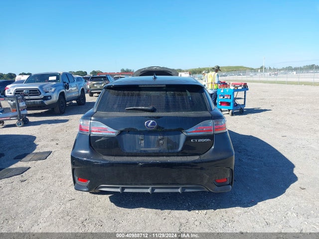 Lexus CT 200H 2015 JTHKD5BHXF2227544 Image 16