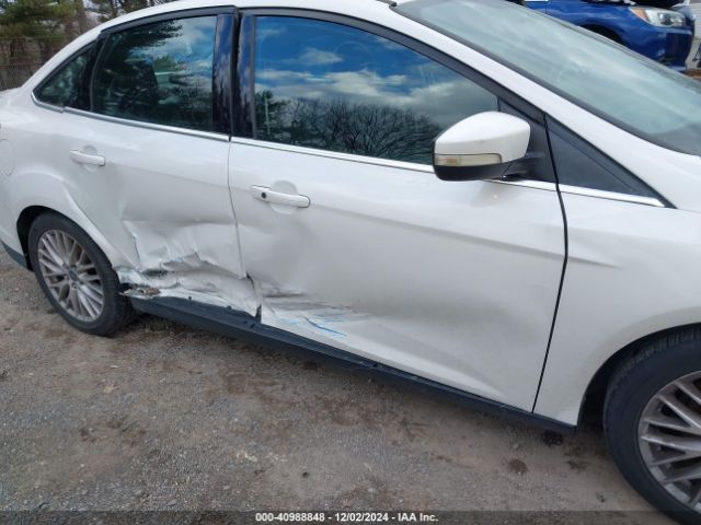 1FADP3J21EL404970 Ford Focus Titanium