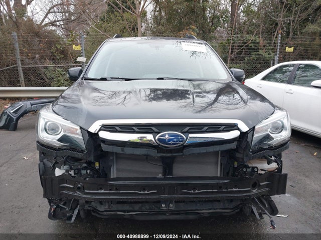 JF2SJAWC1JH602925 Subaru Forester 2.5i Touring