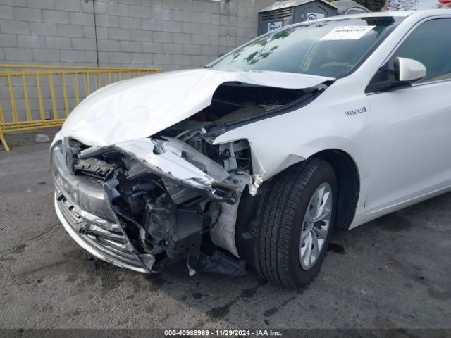 4T1BD1FK6GU185049 Toyota Camry Hybrid Le