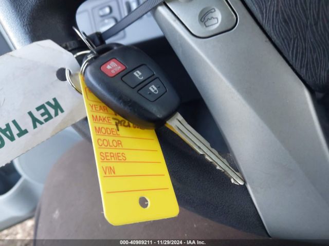 JTDKDTB38E1558198 Toyota Prius C One