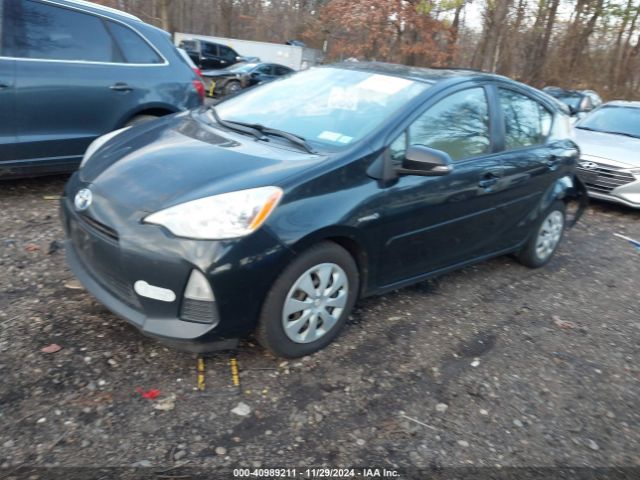 JTDKDTB38E1558198 Toyota Prius C One