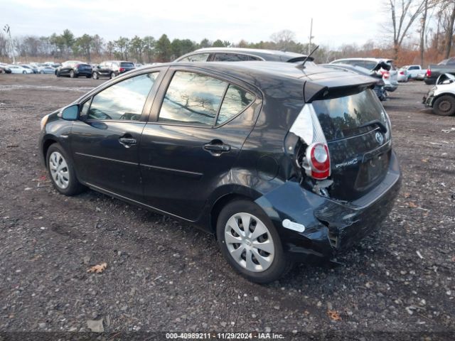 JTDKDTB38E1558198 Toyota Prius C One